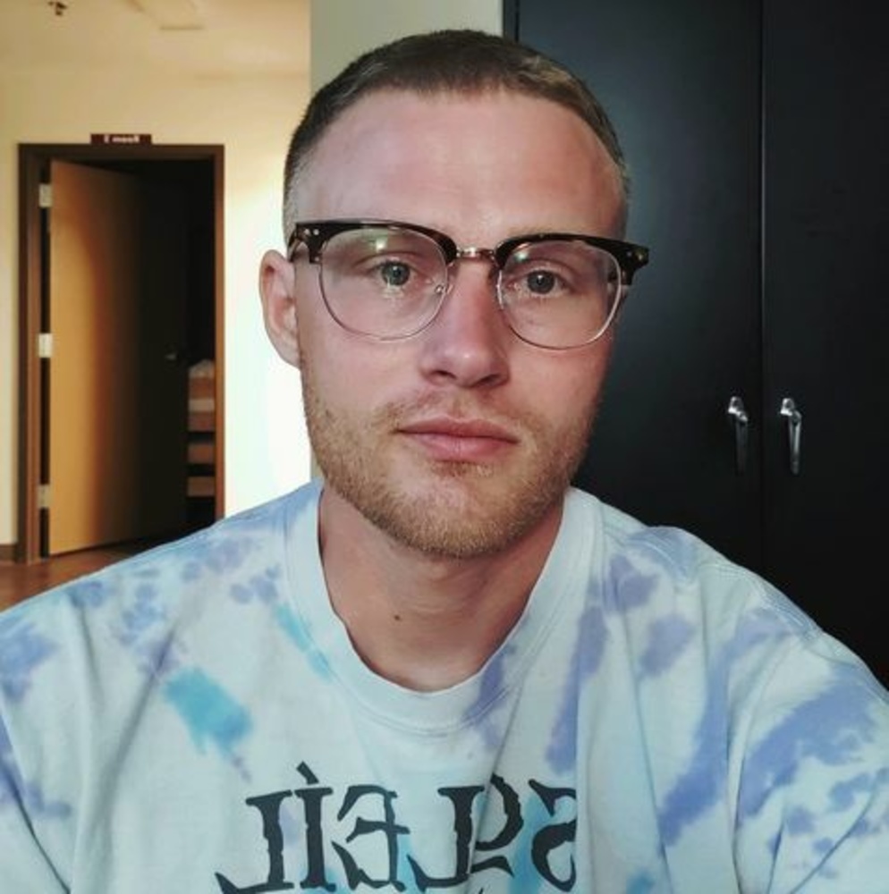 Meet your Posher, Cole